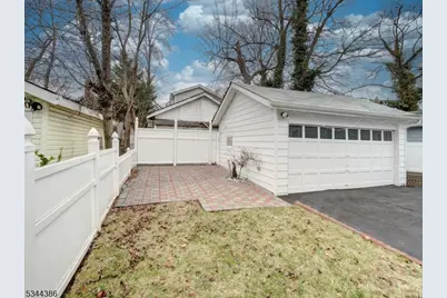 215 Jacoby St, Maplewood, NJ 07040 - Photo 3