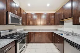 336 Pond Ln, Piscataway Township, NJ 08854 - Photo 11