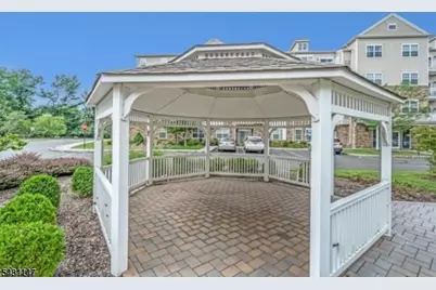 336 Pond Ln, Piscataway Township, NJ 08854 - Photo 3