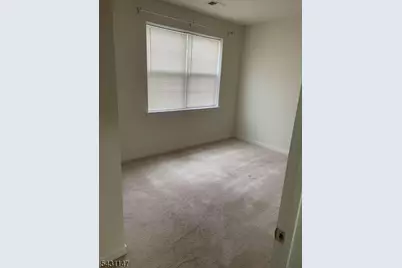 336 Pond Ln, Piscataway Township, NJ 08854 - Photo 11