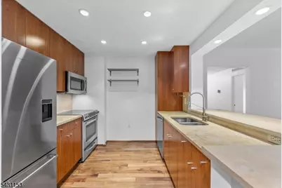 3103 City Pl, Edgewater, NJ 07020 - Photo 5