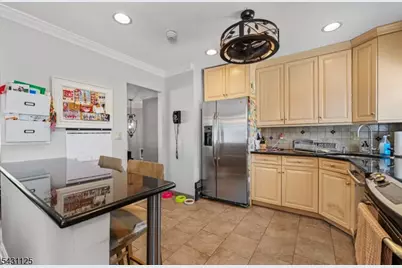 31 Fox Hill Rd, Fairfield, NJ 07004 - Photo 11