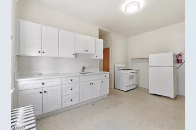 265 N 17th St #2R, Bloomfield, NJ 07003 - Photo 3