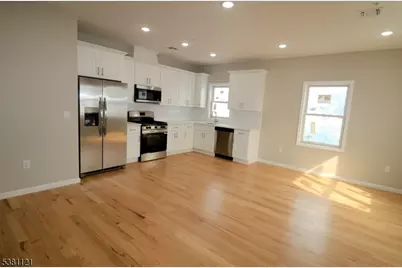385 Lafayette St #2, Newark, NJ 07105 - Photo 3