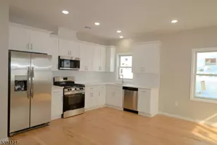 385 Lafayette St, Newark, NJ 07105 - Photo 1