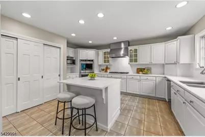33 Exeter Rd, Millburn, NJ 07078 - Photo 11