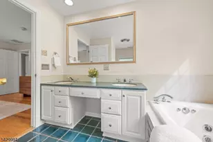 33 Exeter Rd, Millburn, NJ 07078 - Photo 35