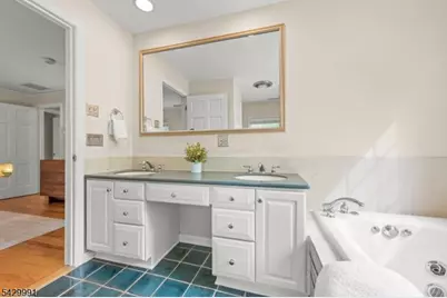 33 Exeter Rd, Millburn, NJ 07078 - Photo 35