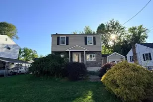 33 Park Dr, Kenilworth, NJ 07033 - Photo 1