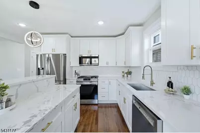 46 Eppirt St #2, East Orange, NJ 07018 - Photo 5