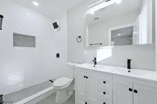 46 Eppirt St, East Orange, NJ 07018 - Photo 7