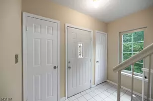 7 Finch Ct, Berkeley Heights Township, NJ 07922 - Photo 3