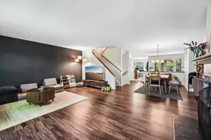 366 Pond Rd, Bridgewater, NJ 08807 - Photo 9