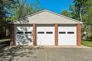 186 W Northfield Rd, Livingston, NJ 07039 - Photo 27