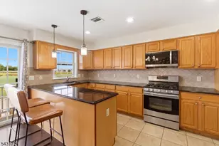 7 Harbor Front Ct Unit, Elizabeth, NJ 07206 - Photo 13