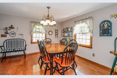 26 W Cliff Rd, Woodbridge Township, NJ 07067 - Photo 15