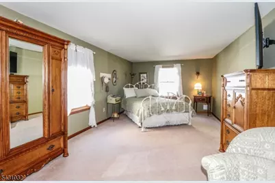 26 W Cliff Rd, Woodbridge Township, NJ 07067 - Photo 17