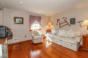 26 W Cliff Rd, Woodbridge Township, NJ 07067 - Photo 9
