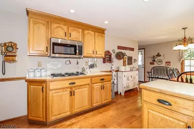 26 W Cliff Rd, Woodbridge Township, NJ 07067 - Photo 13