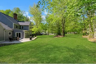 22 Sandalwood Dr, Warren Township, NJ 07059 - Photo 3
