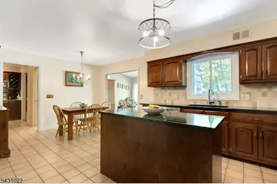 22 Sandalwood Dr, Warren Township, NJ 07059 - Photo 17