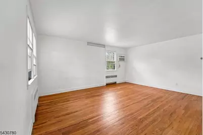 1030 Jassamine Way, Fort Lee, NJ 07024 - Photo 7