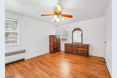 1030 Jassamine Way, Fort Lee, NJ 07024 - Photo 17