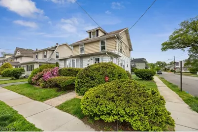 86 Llewellyn Ave, Hawthorne, NJ 07506 - Photo 1