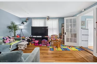 86 Llewellyn Ave, Hawthorne, NJ 07506 - Photo 3