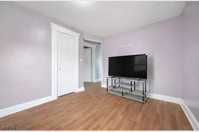 86 Llewellyn Ave, Hawthorne, NJ 07506 - Photo 17