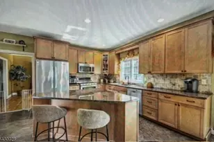 332 Lake Wallkill Rd, Vernon, NJ 07461 - Photo 11