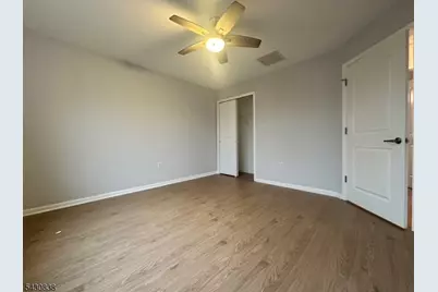 33 Ronald Dr, Franklin Township, NJ 08873 - Photo 15