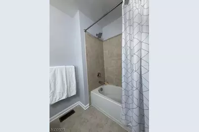33 Ronald Dr, Franklin Township, NJ 08873 - Photo 13