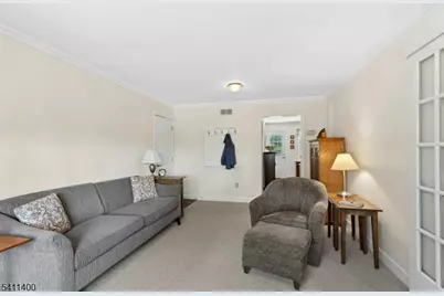260 Lorraine Dr, Berkeley Heights Township, NJ 07922 - Photo 17