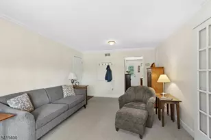 260 Lorraine Dr, Berkeley Heights Township, NJ 07922 - Photo 17