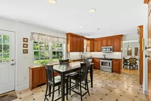 260 Lorraine Dr, Berkeley Heights Township, NJ 07922 - Photo 13