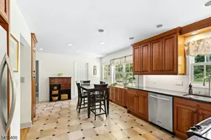 260 Lorraine Dr, Berkeley Heights Township, NJ 07922 - Photo 15