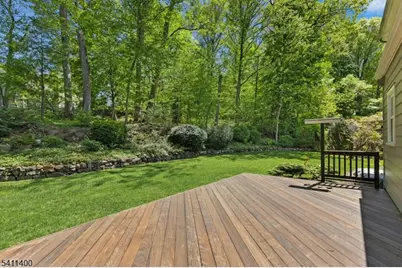 260 Lorraine Dr, Berkeley Heights Township, NJ 07922 - Photo 29
