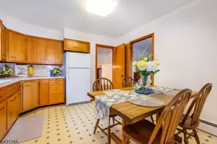 25 Robbins Ave, Berkeley Heights Township, NJ 07922 - Photo 9