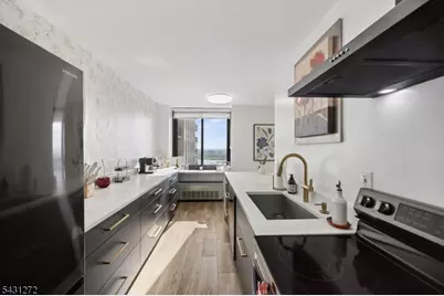 200 Winston Drive #2811, Cliffside Park, NJ 07010 - Photo 5