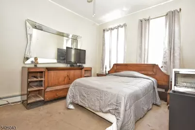 557 Hudson Ave, Weehawken, NJ 07086 - Photo 15
