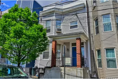 557 Hudson Ave, Weehawken, NJ 07086 - Photo 1
