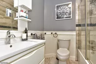 557 Hudson Ave, Weehawken, NJ 07086 - Photo 7