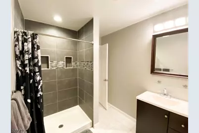 6 Moiyas Rd, Wayne, NJ 07470 - Photo 17