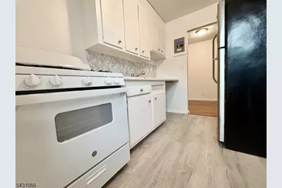 2205 N Central Rd #4 D, Fort Lee, NJ 07024 - Photo 11