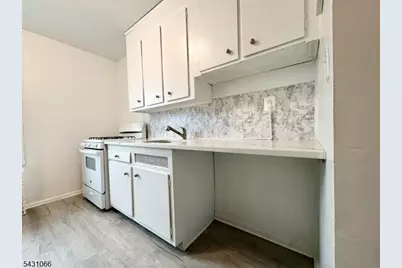 2205 N Central Rd #4 D, Fort Lee, NJ 07024 - Photo 7