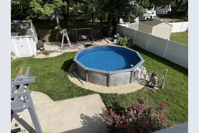 8 Parkway Pl, Sayreville Boro, NJ 08859 - Photo 23