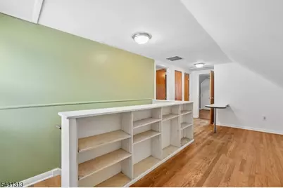 8 Parkway Pl, Sayreville Boro, NJ 08859 - Photo 13