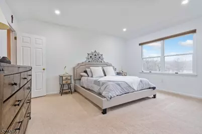 18 Pond Ridge Dr, Clinton, NJ 08809 - Photo 19