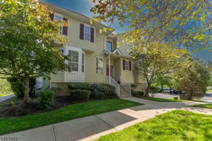 24 Kentworth Ct, Raritan Township, NJ 08822 - Photo 1